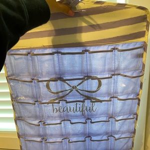 Jewelry Hanger Holder